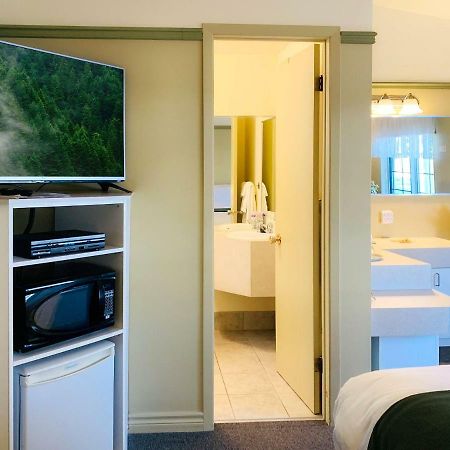 Motel La Cheminee Saint-Jerome Eksteriør billede